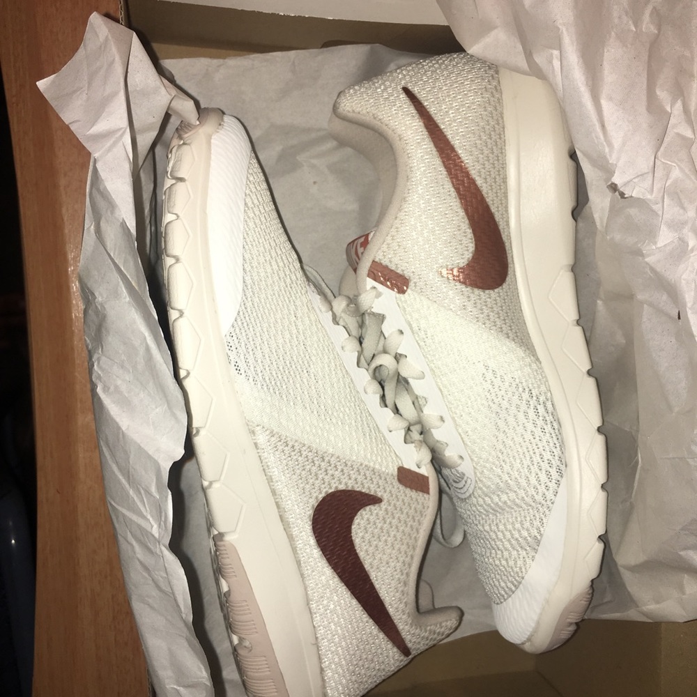 Nike shoes size 9 Women’s